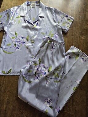 Vintage Secret Treasures Lavender Floral Satin Pajama Set
